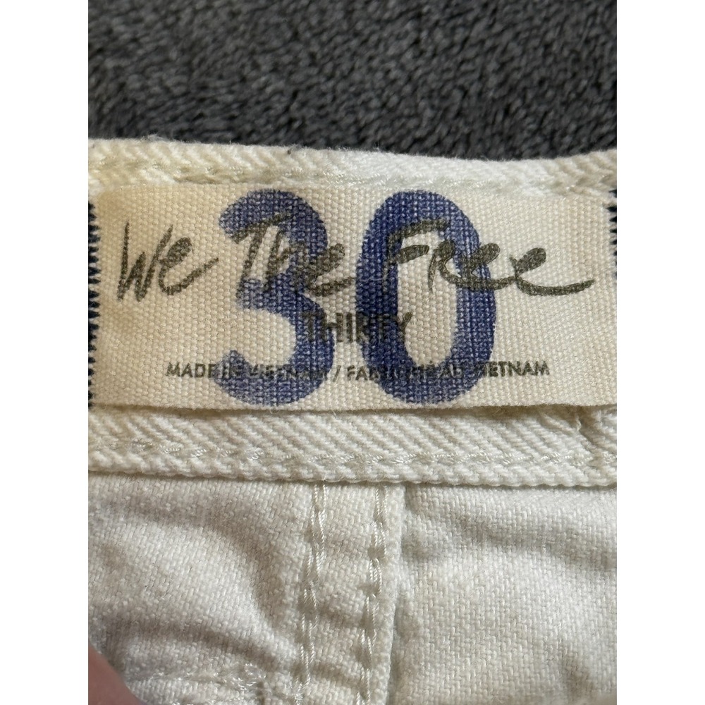 We The Free Shorts Womens 30 Distressed High Rise‎ Frayed Hem Urban Outfitters - Picture 4 of 11
